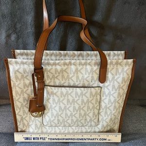 Michael Kors bag off white with brown outlines